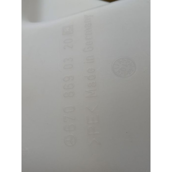 Бачок омивача лобового скла Mercedes Vario (6708690320)