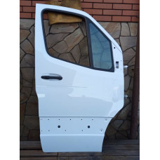 Двері передні праві Mercedes Sprinter 907 / 910