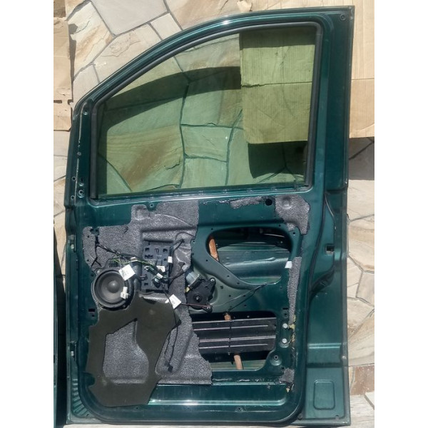 Двері передні праві та ліві Mercedes Vito 639, б/в