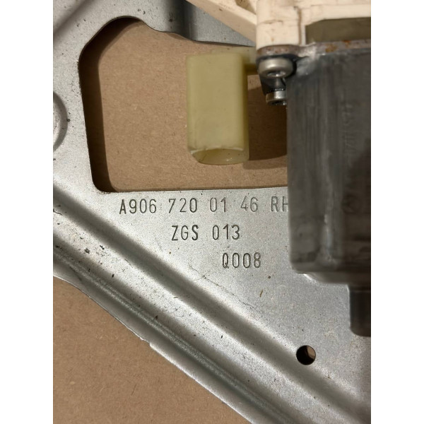 Склопідйомник правий електричний Mercedes Sprinter W906 A9067200146