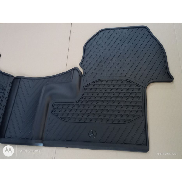 Автоковрики Mercedes Sprinter 907–910 (A90768048019G33)