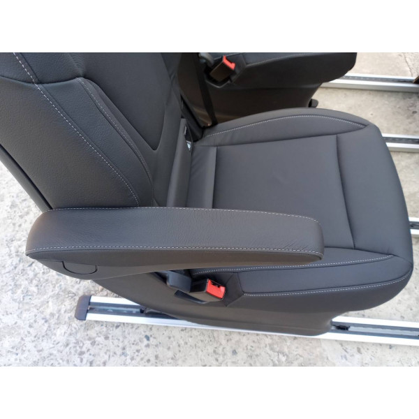 Комплект салону — 4 капітанські сидіння Comfort Lugano шкіра + кріплення
